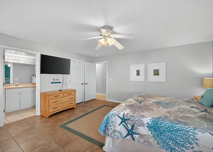 Captains Cove Unit 402 * Clearwater Beach